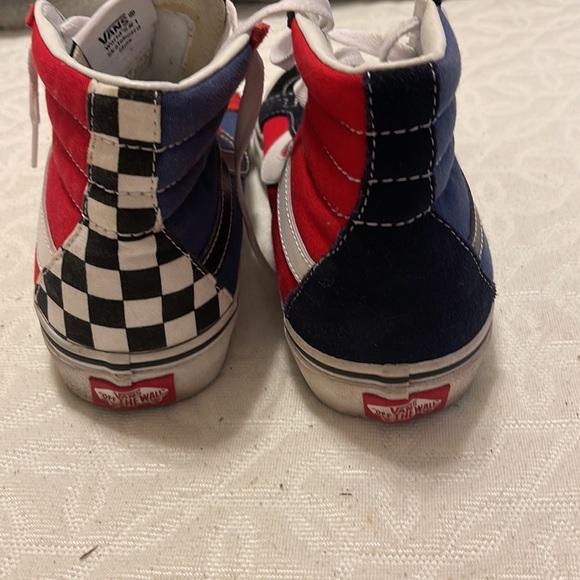 Vans - Picture 4 of 4